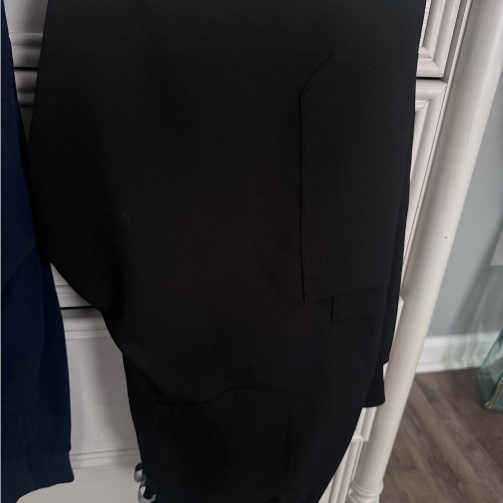 Black Figs relaxed fit jogger scrubs pants pants size large